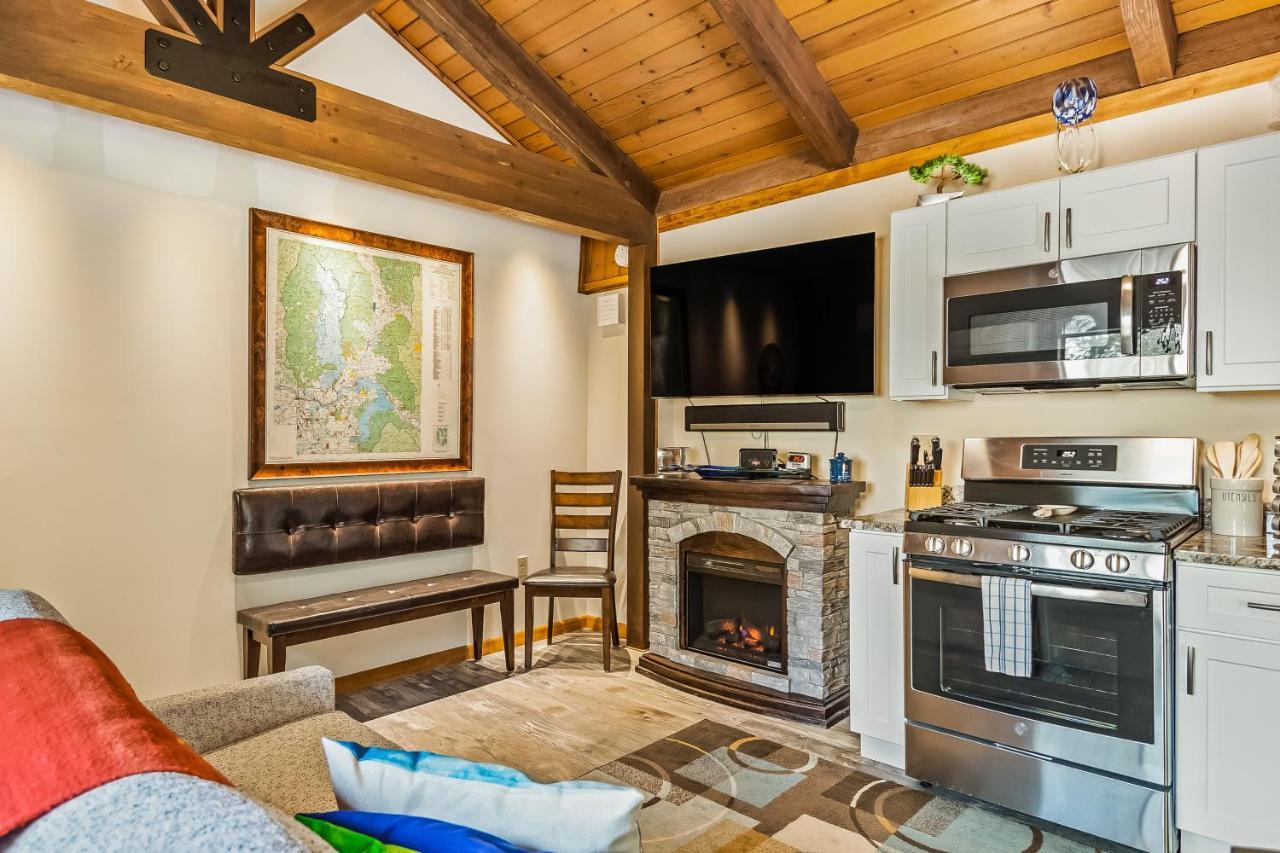 Cozy One Bedroom With Privacy - Community Beach Access ساندبوينت المظهر الخارجي الصورة